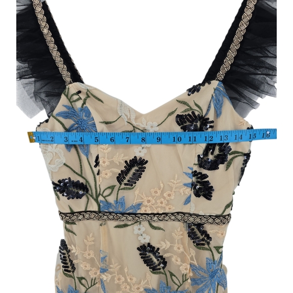 Lulus NWOT Showstopper Cream Embroidered Sequined Bodycon Midi Dress Size XS - Picture 8 of 11